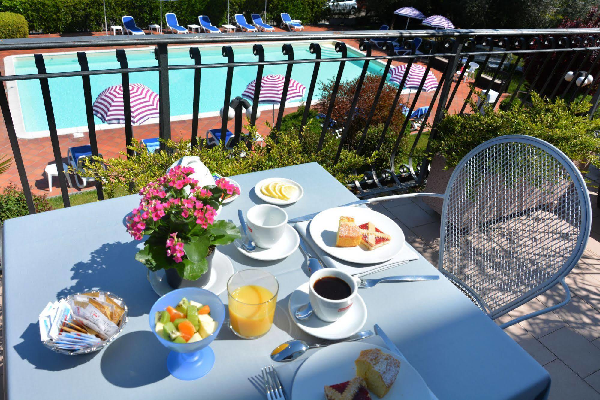 Hotel Oceano Peschiera del Garda Exterior foto